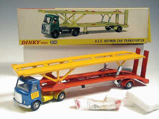 Lot 572 - DINKY TOYS GB (1)