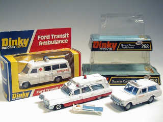 Lot 581 - DINKY TOYS (GB) (3)