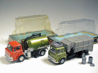 Lot 584 - DINKY TOYS GB (2)