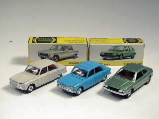 Lot 502 - CORGI  DIVERS (3)