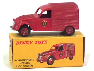 Lot 742 - DINKY TOYS (FRANCE) (1)