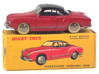 Lot 576 - DINKY TOYS (FRANCE) (1)