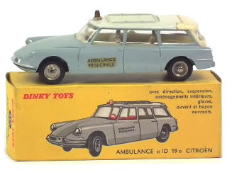 Lot 671 - DINKY TOYS (FRANCE) (1)