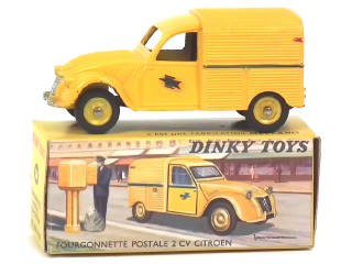 Lot 739 - DINKY TOYS (FRANCE) (1)