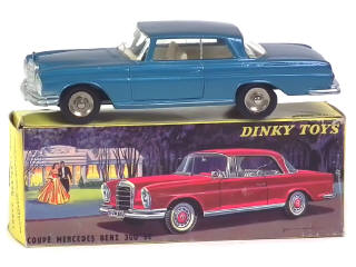 Lot 638 - DINKY TOYS (FRANCE) (1)