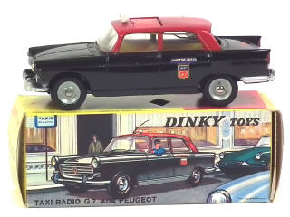 Lot 676 - DINKY TOYS (FRANCE) (1)