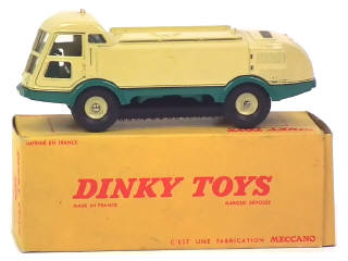 Lot 759 - DINKY TOYS (FRANCE) (1)