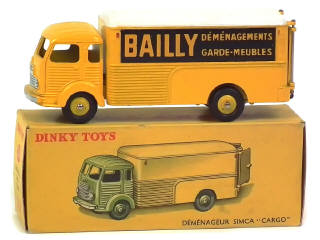 Lot 726 - DINKY TOYS (FRANCE) (1)
