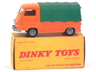 Lot 743 - DINKY TOYS (FRANCE) (1)