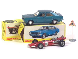 Lot 791 - DINKY TOYS (FRANCE) (2)