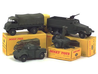 Lot 838 - DINKY TOYS (FRANCE) (4)