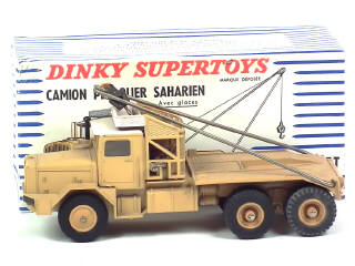 Lot 774 - DINKY TOYS (FRANCE) (1)
