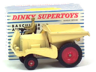 Lot 771 - DINKY TOYS (FRANCE) (1)