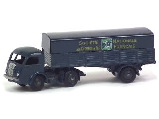 Lot 721 - DINKY TOYS (FRANCE) (1)