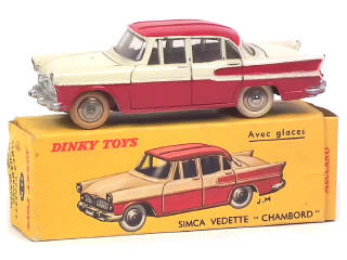Lot 572 - DINKY TOYS (FRANCE) (1)