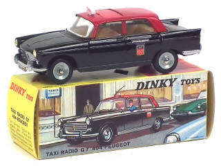 Lot 677 - DINKY TOYS (FRANCE) (1)