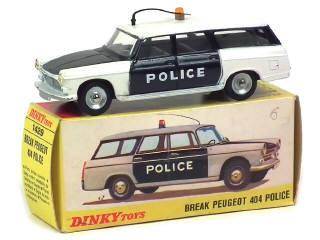 Lot 711 - DINKY TOYS (FRANCE) (1)