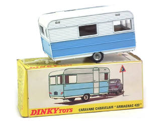 Lot 745 - DINKY TOYS (FRANCE) (1)
