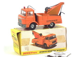 Lot 758 - DINKY TOYS (FRANCE) (1)