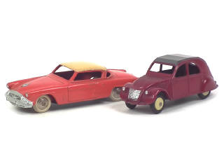 Lot 807 - DINKY TOYS (FRANCE) (2)