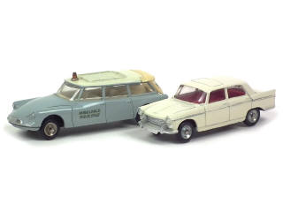 Lot 828 - DINKY TOYS (FRANCE) (2)