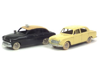Lot 798 - DINKY TOYS (FRANCE) (2)