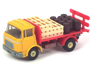 Lot 757 - DINKY TOYS (FRANCE) (1)