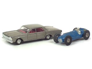 Lot 789 - DINKY TOYS (FRANCE) (2)