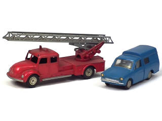 Lot 589 - LION-CAR & MÄRKLIN (2)