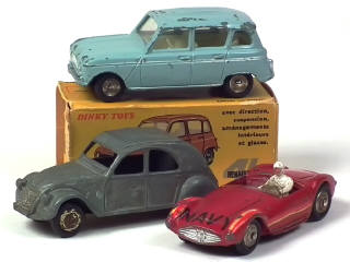 Lot 743 - DINKY TOYS (FRANCE) (3)