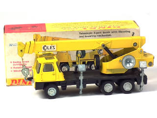 Lot 631 - DINKY TOYS (GB) (1)