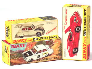 Lot 649 - DINKY TOYS (GB) (3)