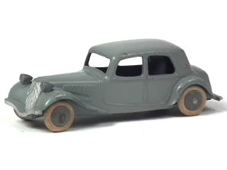 Lot 690 - DINKY TOYS (FRANCE) (1)