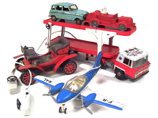 Lot 219 - DIVERS (5)