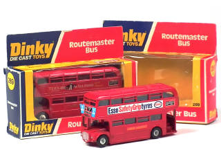 Lot 636 - DINKY TOYS (GB) (2)