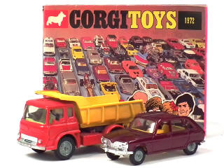 Lot 606 - CORGI TOYS (GB) (2)