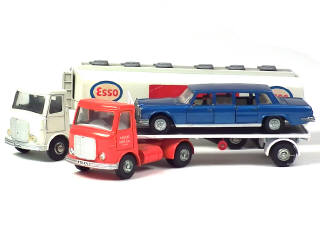 Lot 651 - DINKY TOYS (GB) (3)