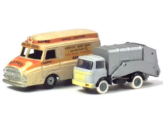 Lot 535 - FRANCE JOUETS & SALZA (2)