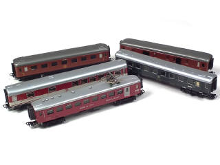 Lot 243 - MÄRKLIN 'HO' (ALLEMAGNE) (5)