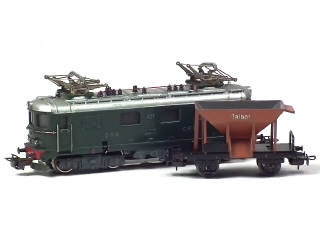 Lot 241 - MÄRKLIN 'HO' (ALLEMAGNE) (2)
