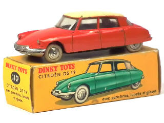 Lot 476 - DINKY TOYS (FRANCE) (1)