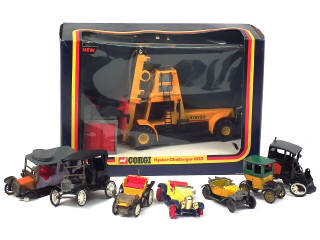 Lot 351 - CORGI TOYS (GB) (8)