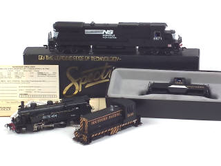 Lot 129 - BACHMANN HO & LILIPUT 'HO' (4)