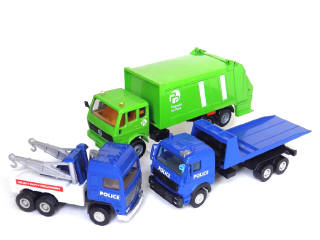 Lot 132 - DIVERS (3)