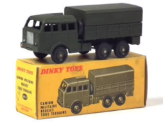 Lot 583 - DINKY TOYS (FRANCE) (1)