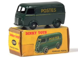 Lot 562 - DINKY TOYS (FRANCE) (1)