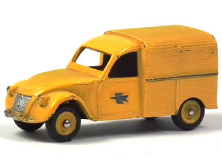 Lot 619 - DINKY TOYS (FRANCE) (1)