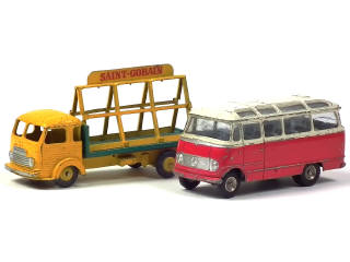 Lot 637 - DINKY TOYS (FRANCE) (2)