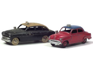 Lot 636 - DINKY TOYS (FRANCE) (2)