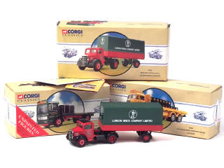 Lot 262 - CORGI TOYS (GB) (3)